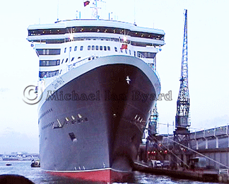 Dead ahead bow view of QM2